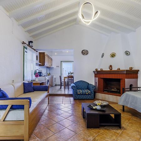 Nerissa Cottage - Skopelos Glossa Atheato 외부 사진