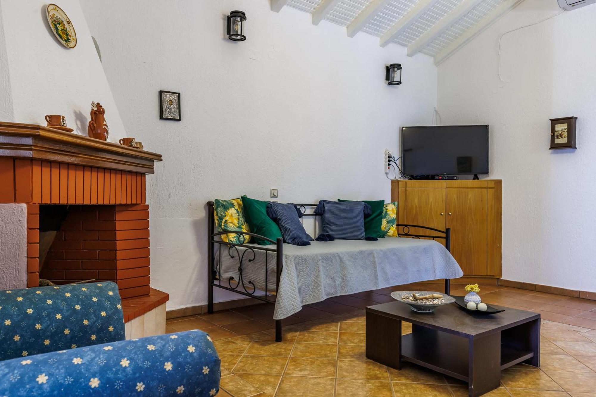 Nerissa Cottage - Skopelos Glossa Atheato 외부 사진