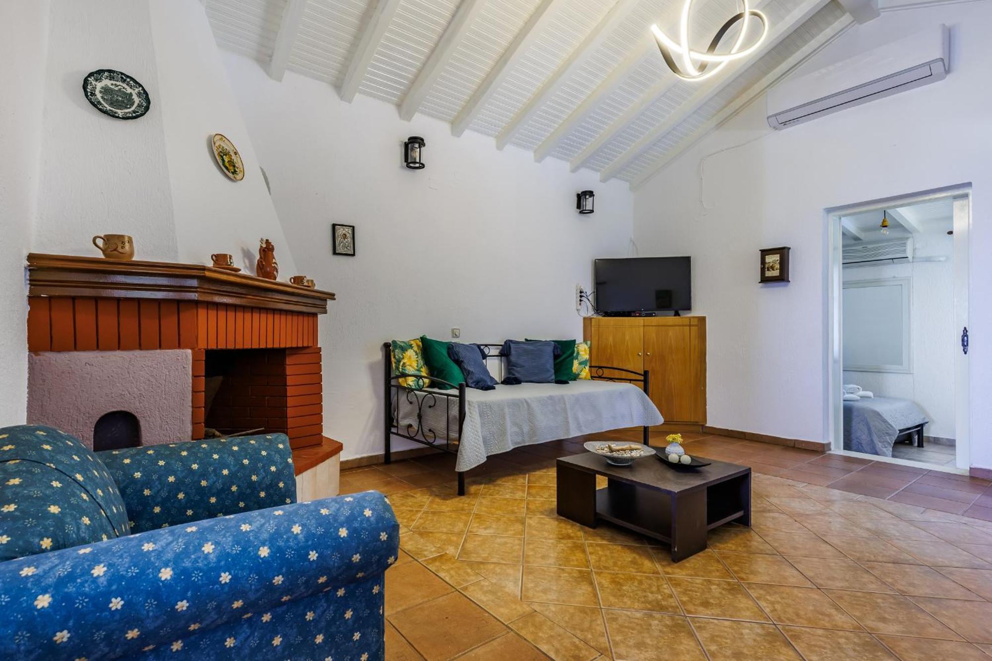 Nerissa Cottage - Skopelos Glossa Atheato 외부 사진