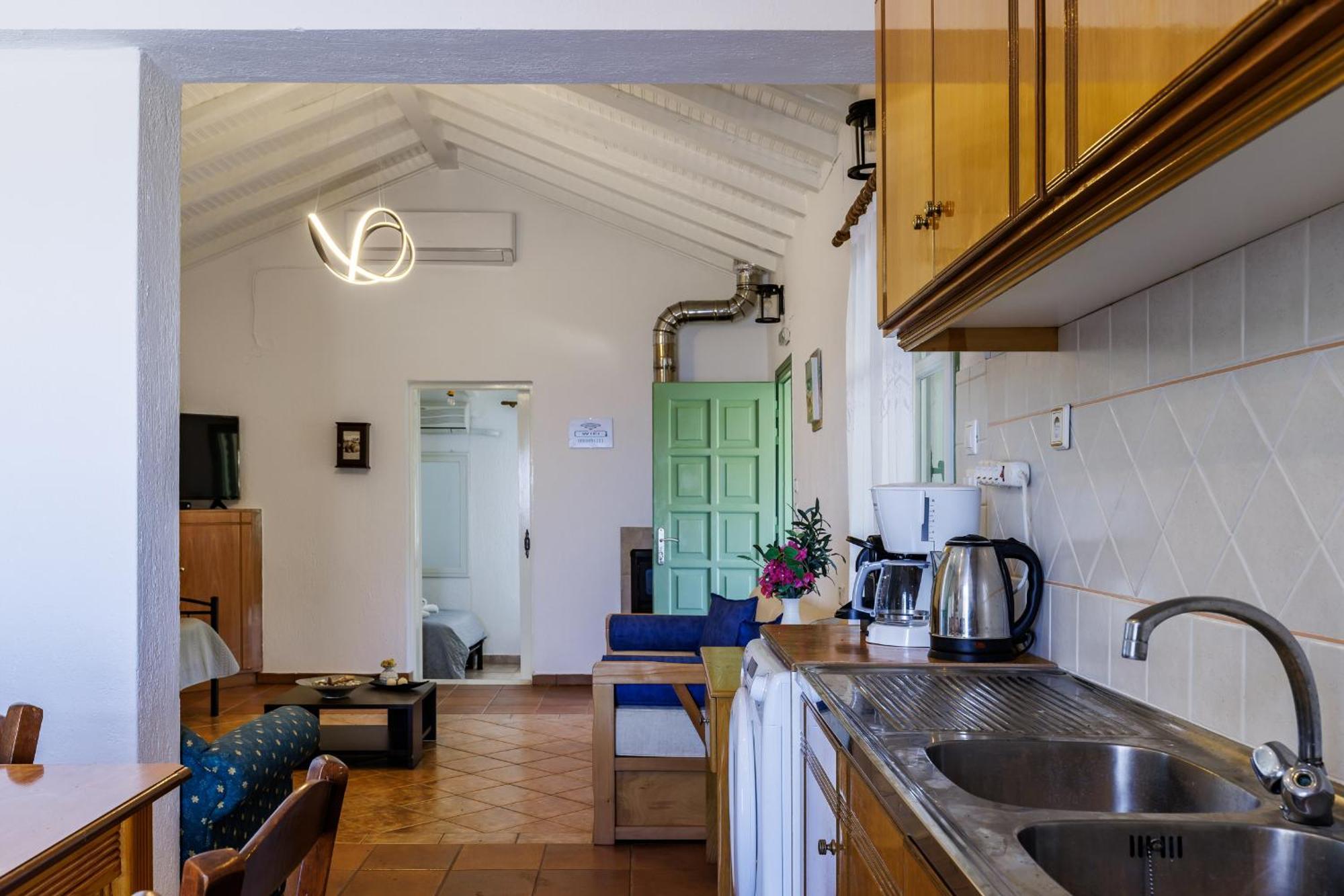 Nerissa Cottage - Skopelos Glossa Atheato 외부 사진